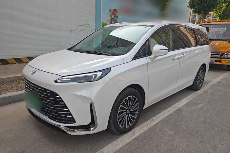 Buick GL8 New Energy 2025 Lu Shang Luxury Edition 7-Seater