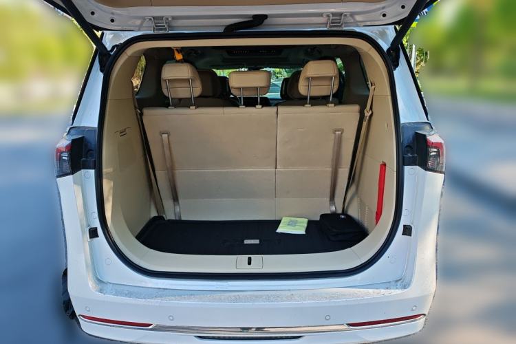 Used Buick GL8 New Energy 2025 Lu Shang Luxury Edition 7-Seater Trunk