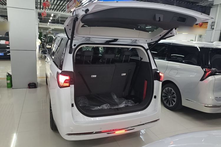 Used Buick GL8 New Energy 2025 Lushang First-Drive Edition 7-Seater Trunk