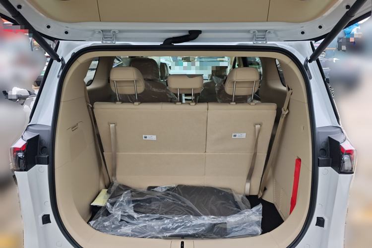 Used Buick GL8 New Energy 2025 Lushang First-Drive Edition 7-Seater Trunk