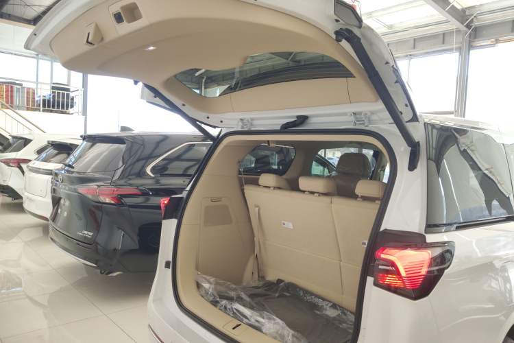 Used Buick GL8 New Energy 2025 Lu Shang Smart Enjoyment Edition 7-Seater Trunk
