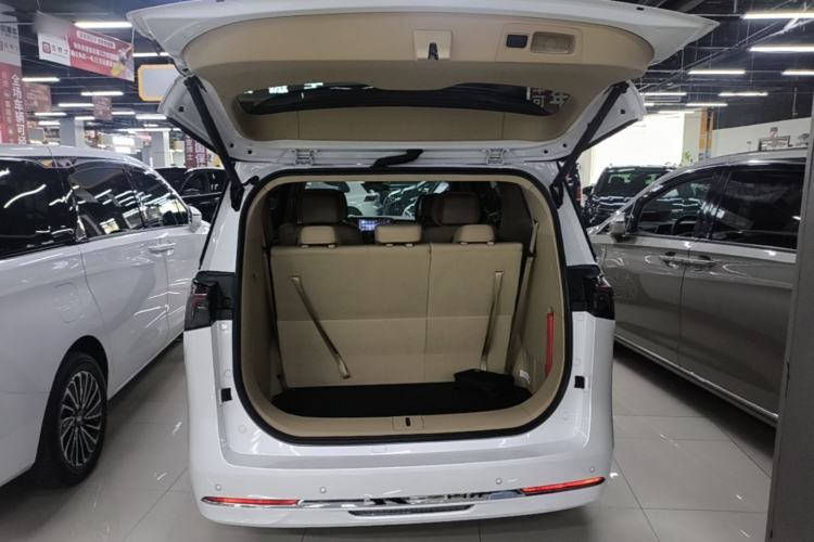 Used Buick GL8 New Energy 2025 Lu Shang Luxury Edition 7-Seater Trunk