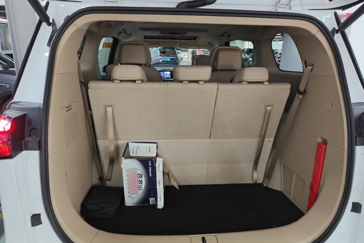 Used Buick GL8 New Energy 2025 Lushang First-Drive Edition 7-Seater Trunk