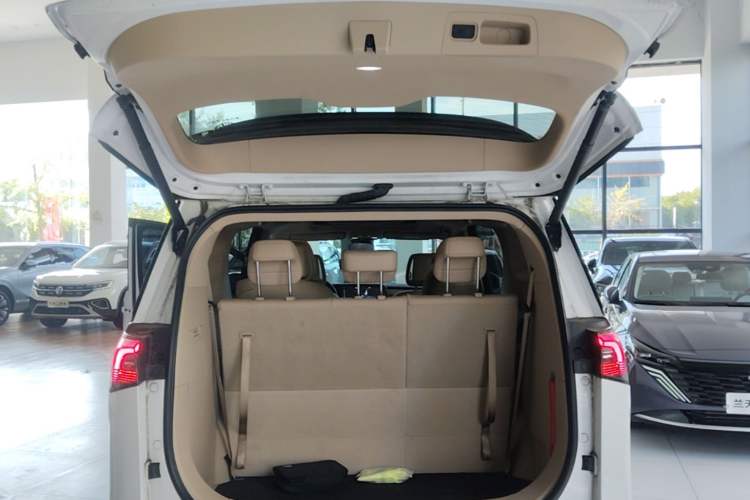 Used Buick GL8 New Energy 2025 Lu Shang Luxury Edition 7-Seater Trunk