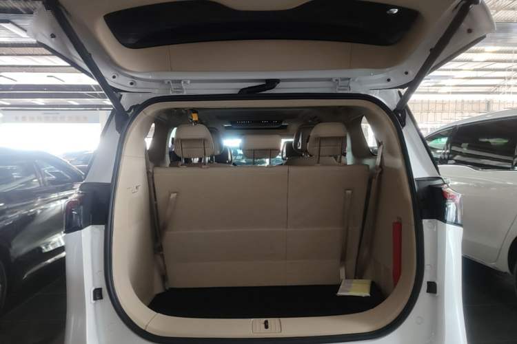 Used Buick GL8 New Energy 2025 Lu Shang Luxury Edition 7-Seater Trunk