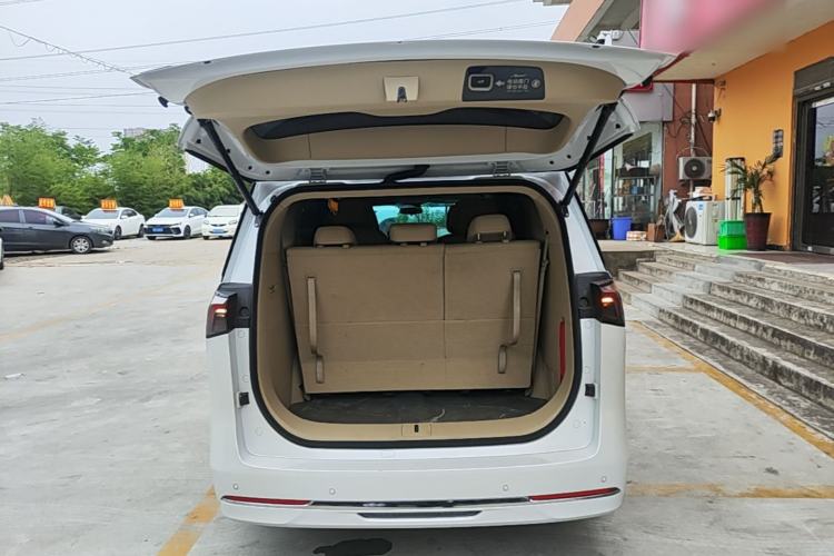 Used Buick GL8 New Energy 2025 Lushang First-Drive Edition 7-Seater Trunk