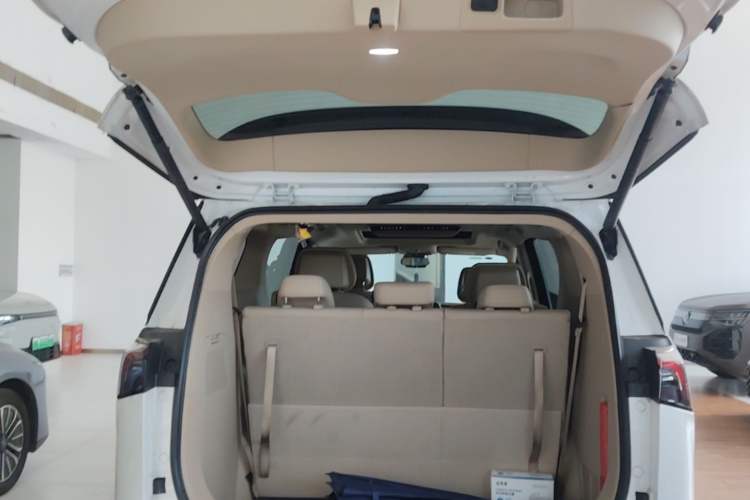 Used Buick GL8 New Energy 2025 Lu Shang Luxury Edition 7-Seater Trunk