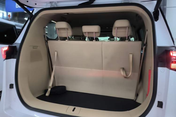 Used Buick GL8 New Energy 2025 Lu Shang Luxury Edition 7-Seater Trunk