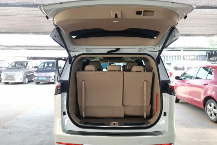 Used Buick GL8 New Energy 2025 Lu Shang Luxury Edition 7-Seater Trunk