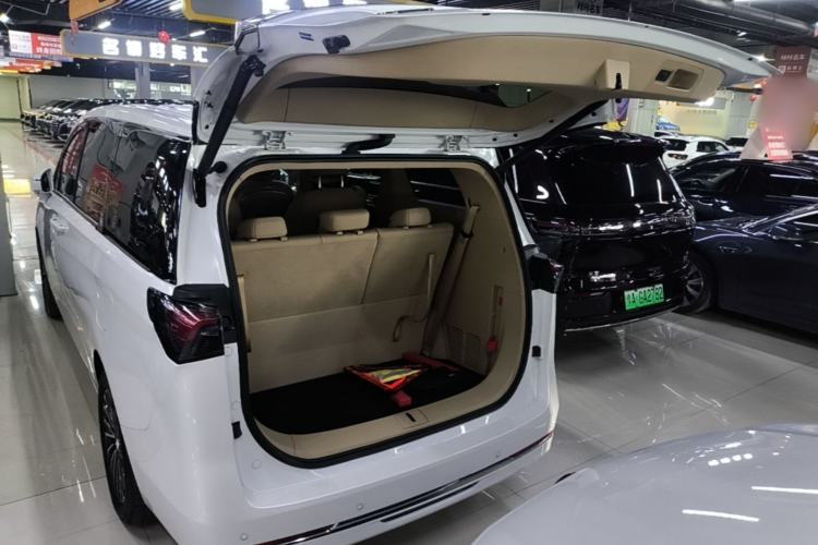 Used Buick GL8 New Energy 2025 Lu Shang Luxury Edition 7-Seater Trunk