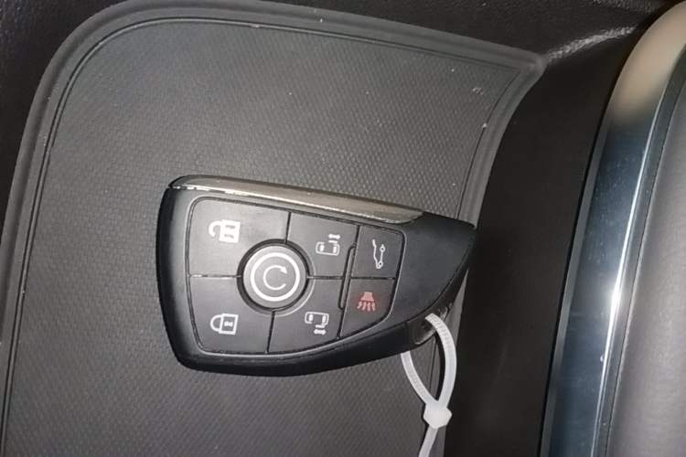 Used Buick GL8 New Energy 2025 Lu Shang Luxury Edition 7-Seater Vehicle Key