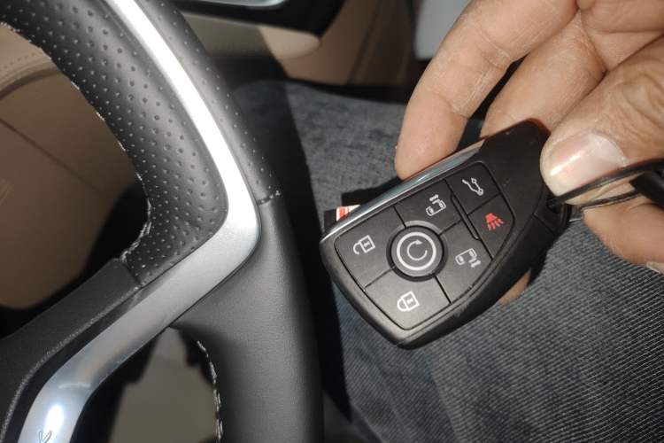 Used Buick GL8 New Energy 2025 Lu Shang Smart Enjoyment Edition 7-Seater Vehicle Key