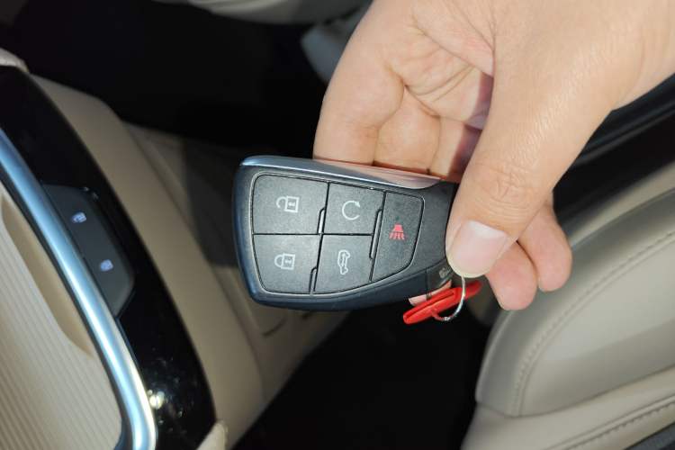 Used Buick GL8 New Energy 2025 Lushang First-Drive Edition 7-Seater Vehicle Key