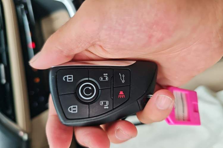 Used Buick GL8 New Energy 2025 Lu Shang Luxury Edition 7-Seater Vehicle Key