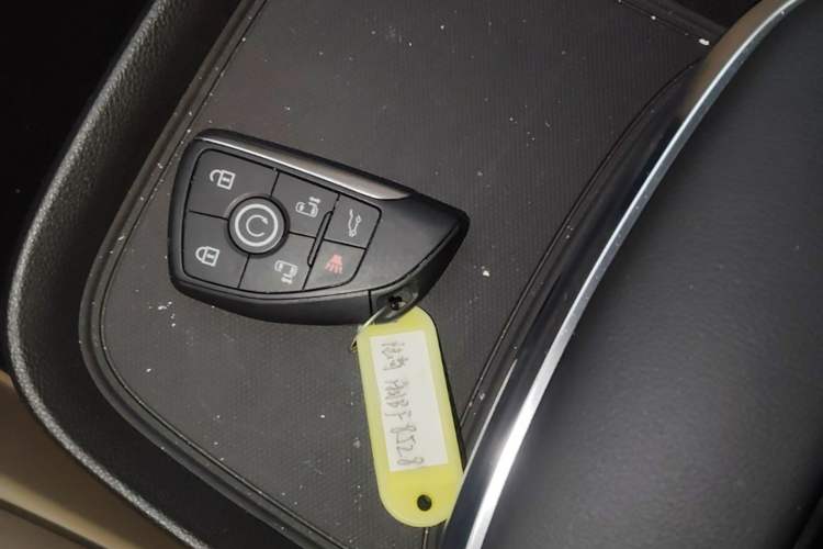 Used Buick GL8 New Energy 2025 Lu Shang Luxury Edition 7-Seater Vehicle Key
