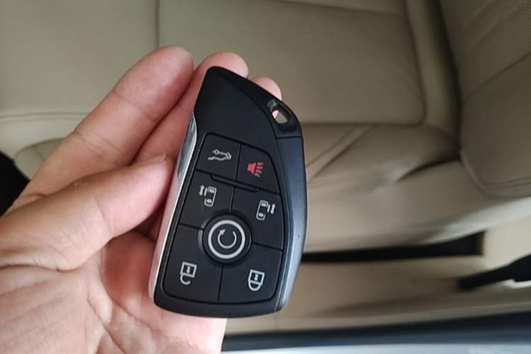Used Buick GL8 New Energy 2025 Lu Shang Luxury Edition 7-Seater Vehicle Key