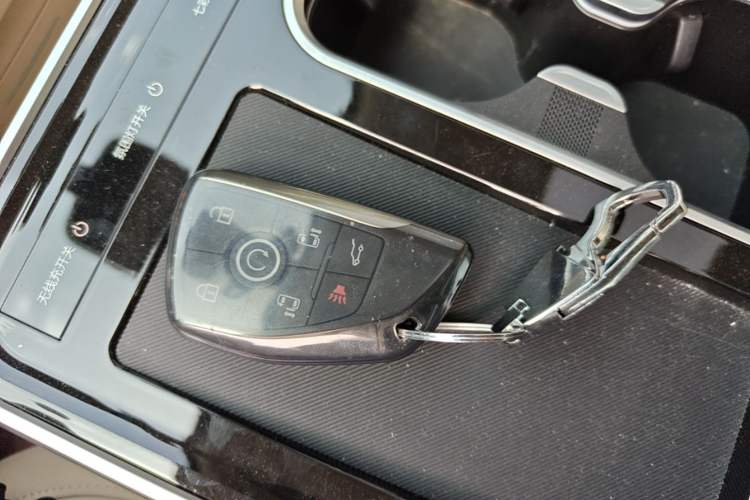 Used Buick GL8 New Energy 2025 Lu Shang Luxury Edition 7-Seater Vehicle Key