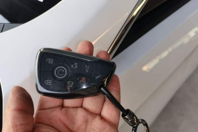 Used Buick GL8 New Energy 2025 Lu Shang Luxury Edition 7-Seater Vehicle Key