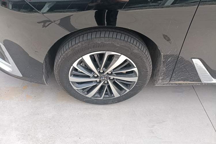 Used Buick GL8 New Energy 2026 Model Lu Zun Luxury Edition Left Front Wheel Hub