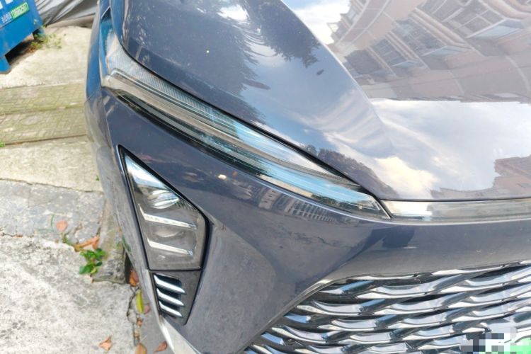 Used Buick GL8 New Energy 2026 Model Lu Zun Prestige Edition Right Front Headlight