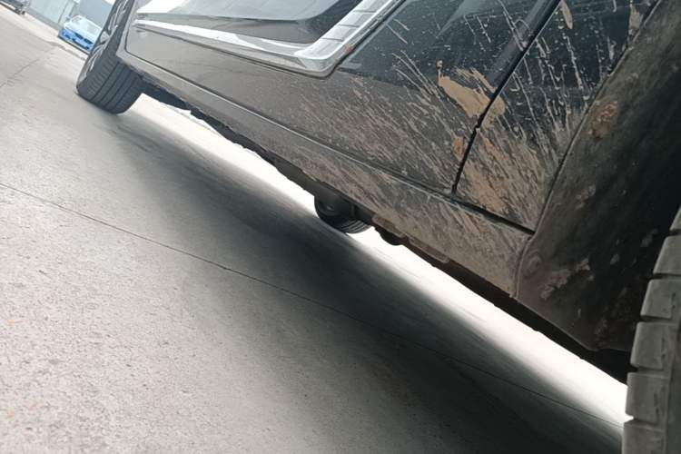 Used Buick GL8 New Energy 2026 Model Lu Zun Luxury Edition Right Side Sill