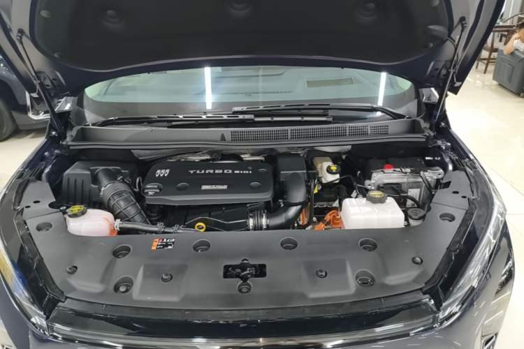 Used Buick GL8 New Energy 2026 Model Lu Zun Luxury Edition Engine Bay