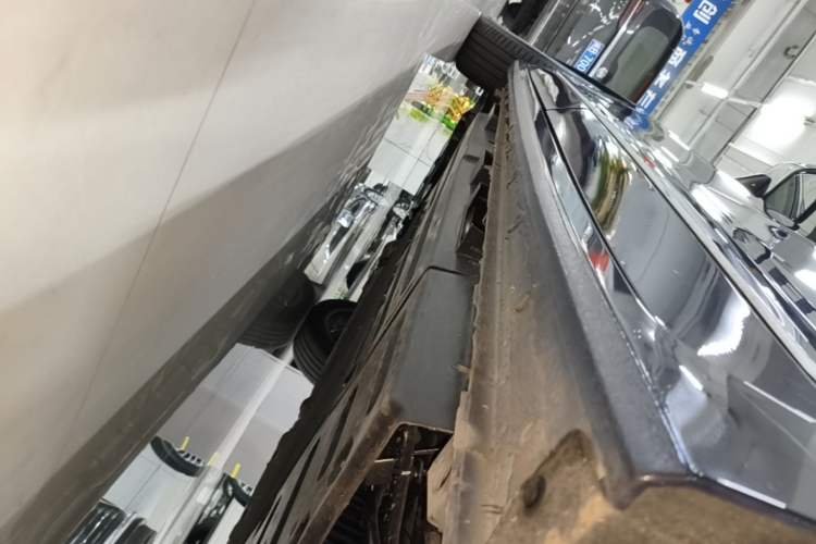 Used Buick GL8 New Energy 2026 Model Lu Zun Luxury Edition Left Side Sill