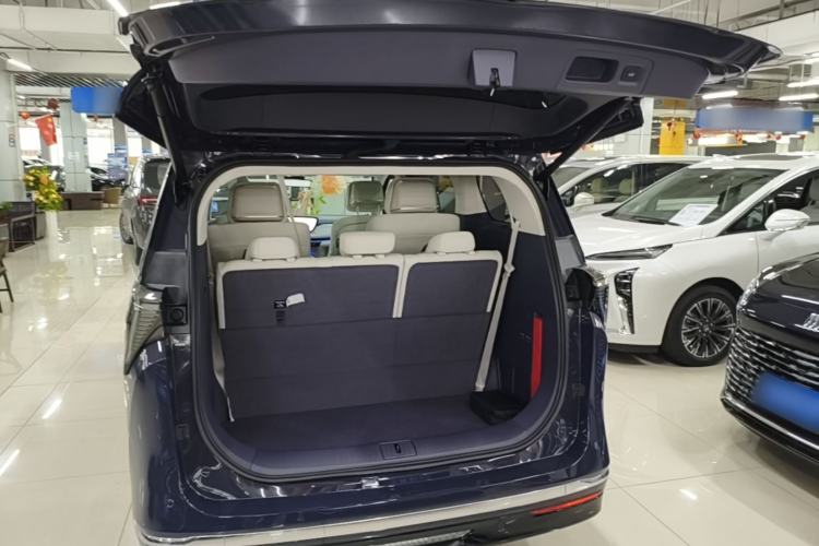 Used Buick GL8 New Energy 2026 Model Lu Zun Luxury Edition Trunk