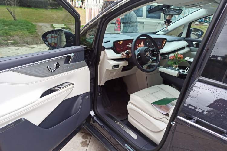 Used Buick GL8 New Energy 2026 Model Lu Zun Prestige Edition Driver Seat