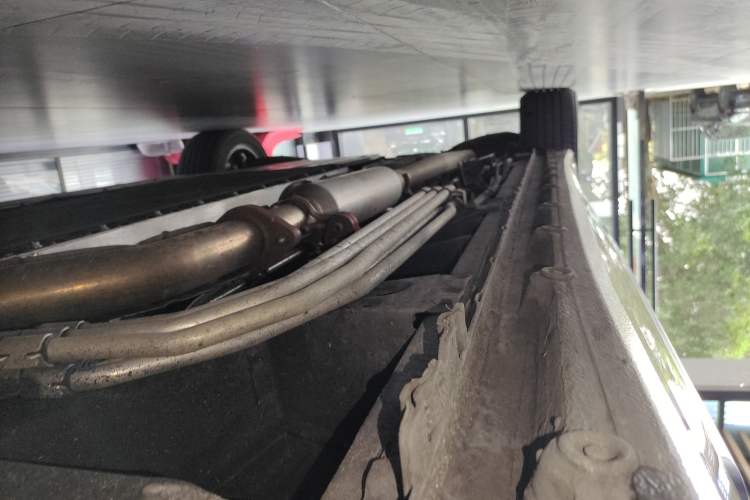 Used Buick GL8 New Energy 2026 Model Lu Zun Prestige Edition Right Side Sill