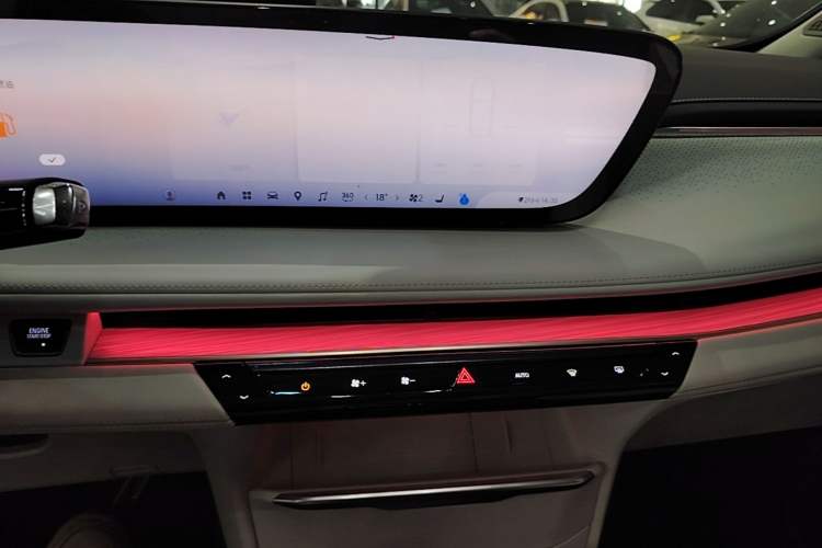 Used Buick GL8 New Energy 2026 Model Lu Zun Luxury Edition Audio And AC Panel