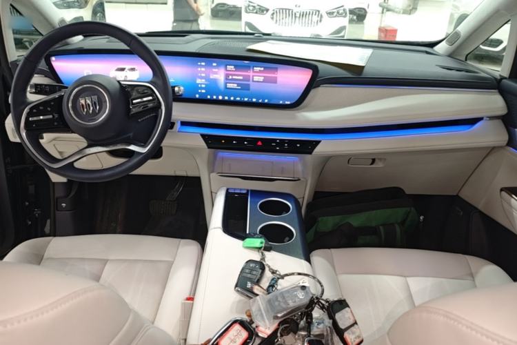Used Buick GL8 New Energy 2026 Model Lu Zun Luxury Edition Center Console