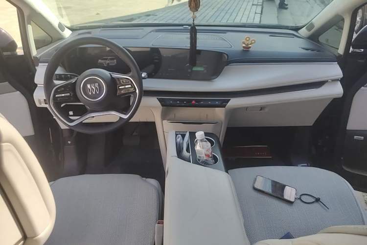 Used Buick GL8 New Energy 2026 Model Lu Zun Prestige Edition Center Console