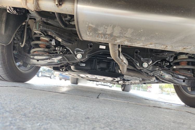Used Buick GL8 New Energy 2026 Model Lu Zun Luxury Edition Chassis Rear