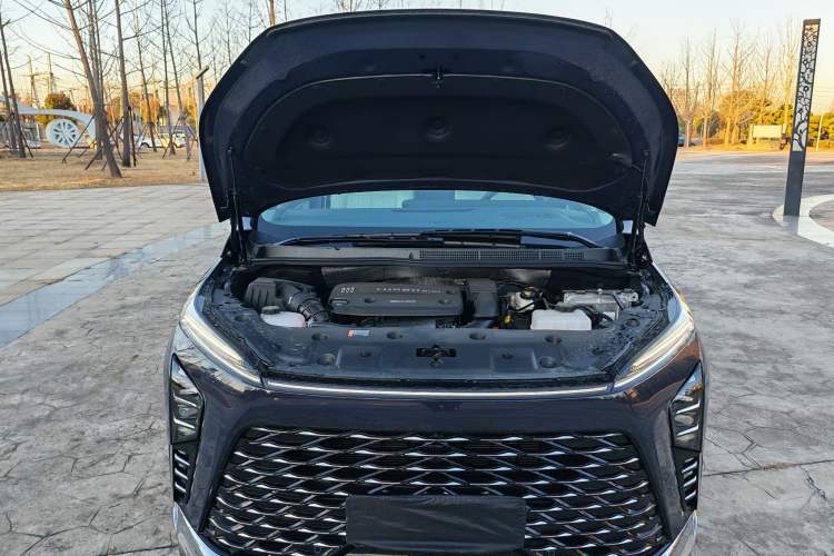 Used Buick GL8 New Energy 2026 Model Lu Zun Luxury Edition Engine Bay