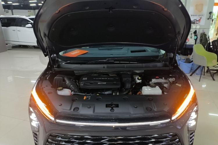 Used Buick GL8 New Energy 2026 Model Lu Zun Luxury Edition Engine Bay