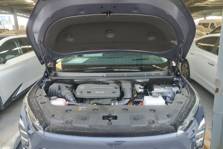 Used Buick GL8 New Energy 2026 Model Lu Zun Luxury Edition Engine Bay