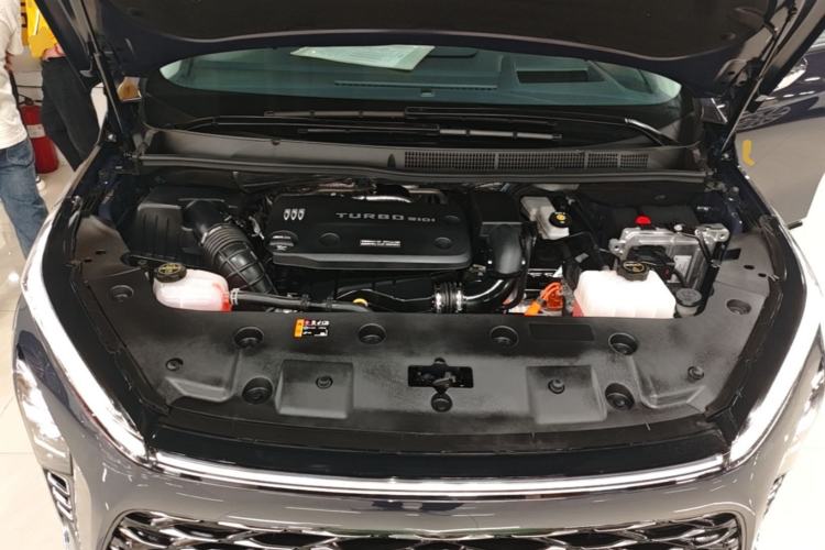 Used Buick GL8 New Energy 2026 Model Lu Zun Luxury Edition Engine Bay