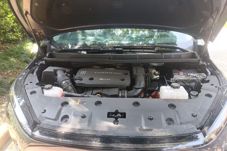 Used Buick GL8 New Energy 2026 Model Lu Zun Luxury Edition Engine Bay