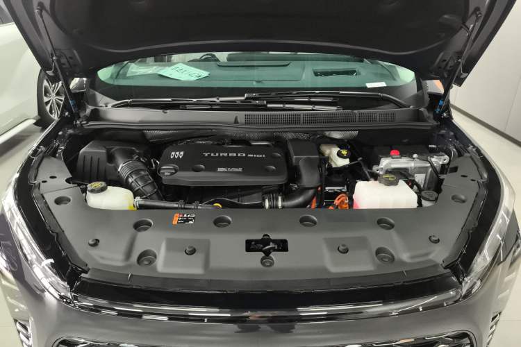Used Buick GL8 New Energy 2026 Model Lu Zun Luxury Edition Engine Bay