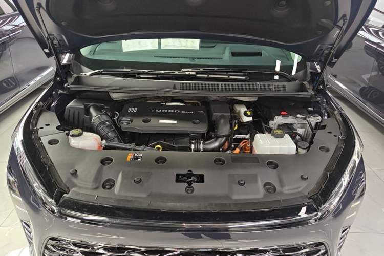 Used Buick GL8 New Energy 2026 Model Lu Zun Luxury Edition Engine Bay