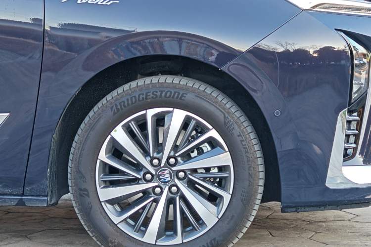 Used Buick GL8 New Energy 2026 Model Lu Zun Luxury Edition Exterior 4