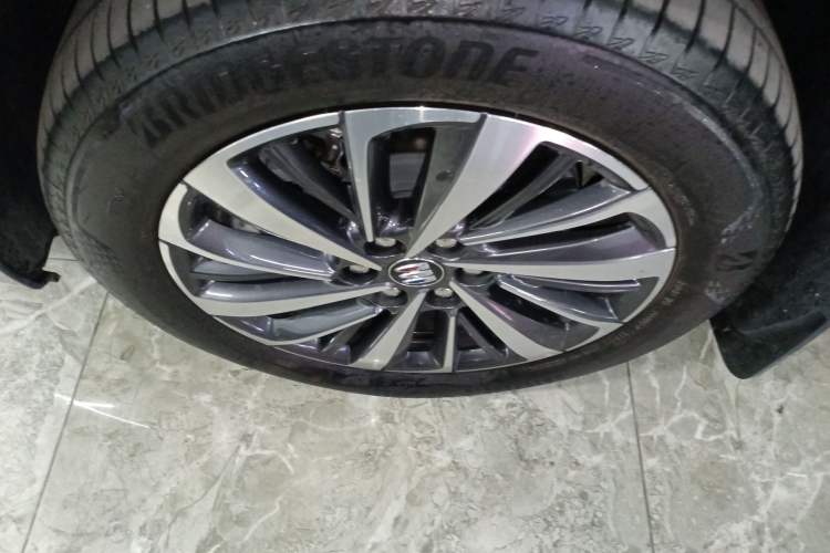 Used Buick GL8 New Energy 2026 Model Lu Zun Prestige Edition Exterior 4