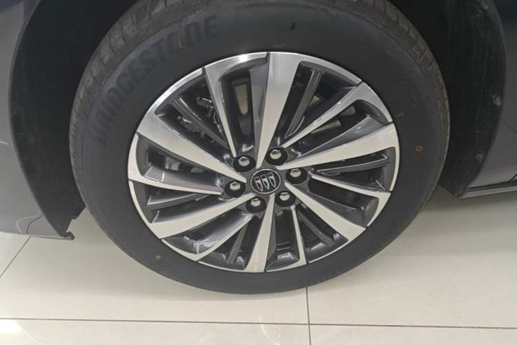 Used Buick GL8 New Energy 2026 Model Lu Zun Prestige Edition Exterior 4