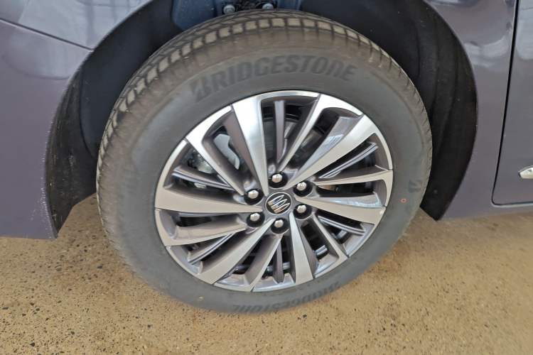 Used Buick GL8 New Energy 2026 Model Lu Zun Luxury Edition Exterior 5
