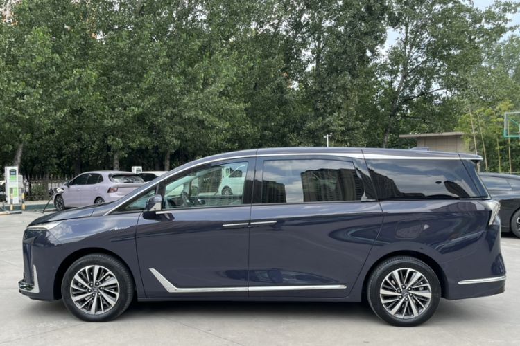 Used Buick GL8 New Energy 2026 Model Lu Zun Luxury Edition Exterior 8