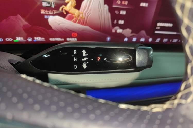 Used Buick GL8 New Energy 2026 Model Lu Zun Luxury Edition Gear Lever