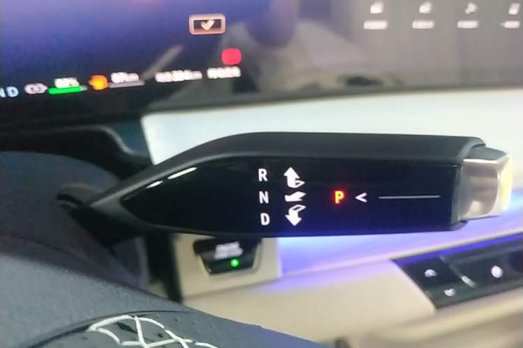 Used Buick GL8 New Energy 2026 Model Lu Zun Luxury Edition Gear Lever