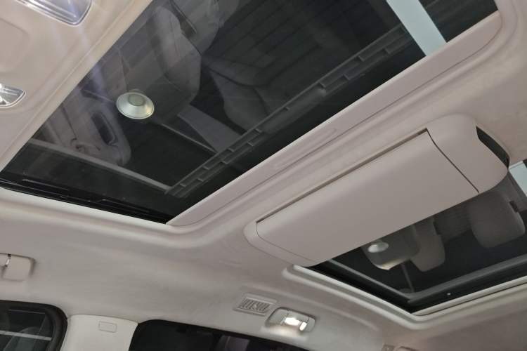 Used Buick GL8 New Energy 2026 Model Lu Zun Luxury Edition Headliner