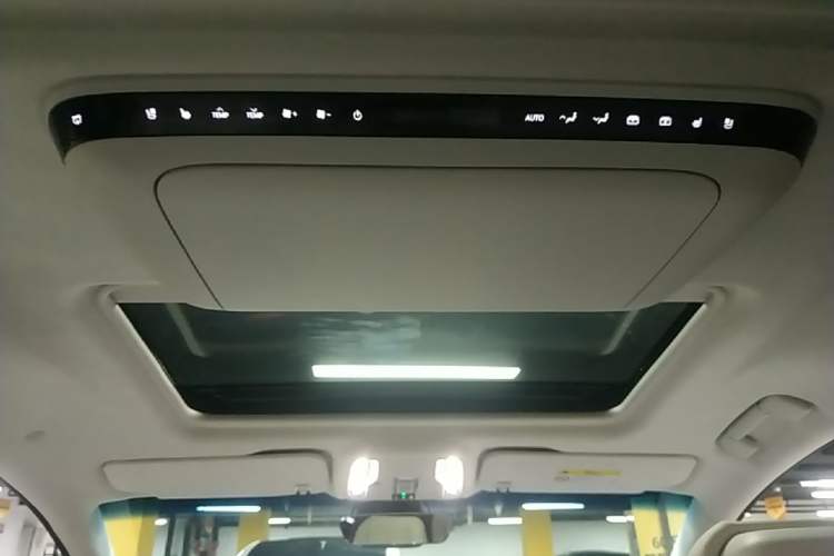 Used Buick GL8 New Energy 2026 Model Lu Zun Luxury Edition Headliner